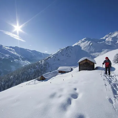 Apartment In Near Lift Hochzillertal, Cleaning Included